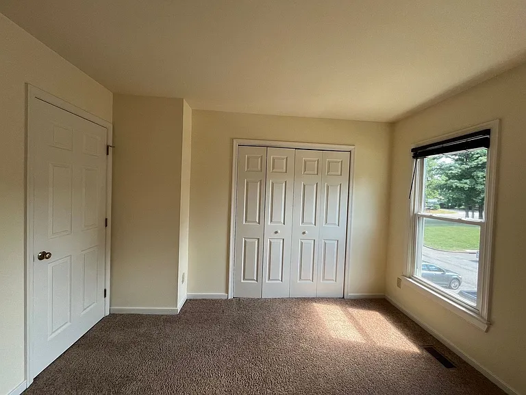 8704 Hermitage Trace Cir — Photo 10