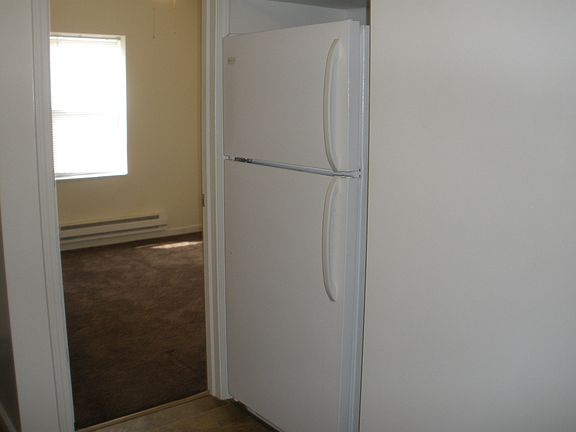 4th image of 11617 Franklin Blvd #3B
