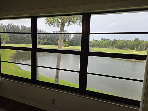 4th image of 21 Plantation Dr #1-202