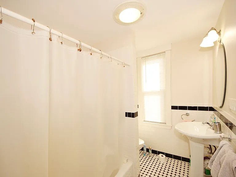 62 Bedford St #2 — Photo 9