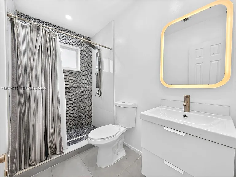 2131 SW 82nd Pl — Photo 19