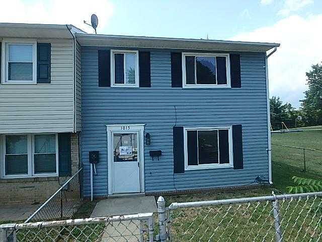 FRONT EXTERIOR