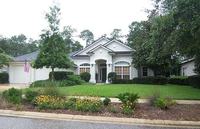 1st image of 205 Oak Common Ave