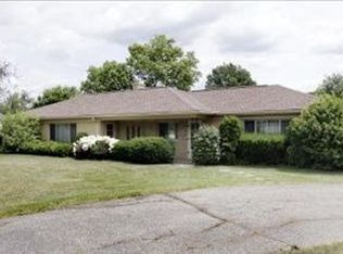 669 Riverside Dr, Battle Creek, MI 49015