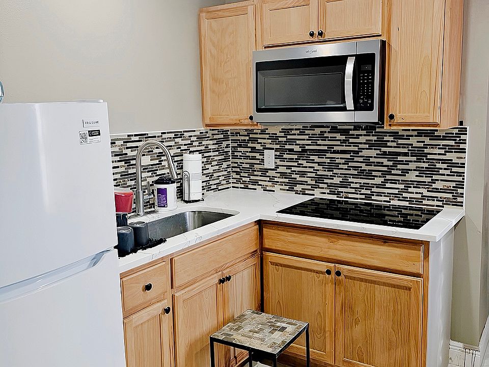 2nd image of 10214 N 27th St #1