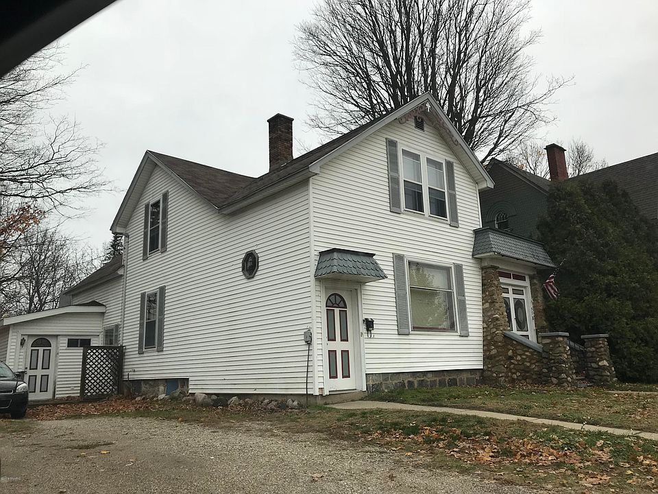 2nd image of 57 E Division St