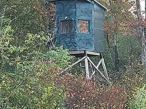 3rd image of On Old 8 Rd W