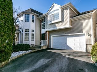 23 Schindler Ct, Chatham, NJ 07928