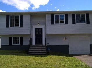 8166 Avoss Ln, Clay, NY 13041