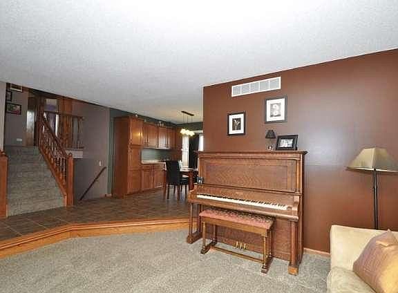 4th image of 1037 Eton Ct