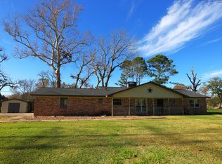 113 Old Angleton Rd, Lake Jackson, TX 77566