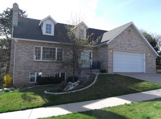 2067 Kingston Rd, Farmington, UT 84025