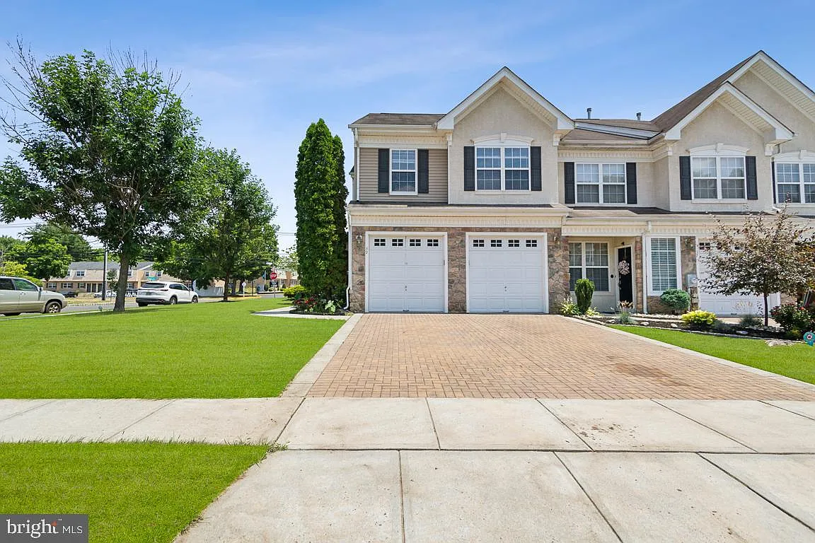 39 Beaumont Pl photo 1
