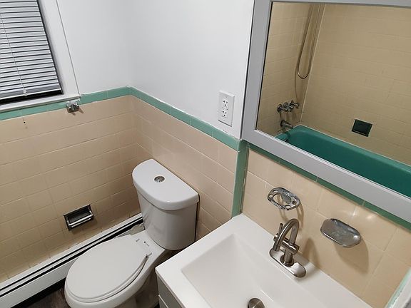 5th image of 1841 123rd St APT 1F
