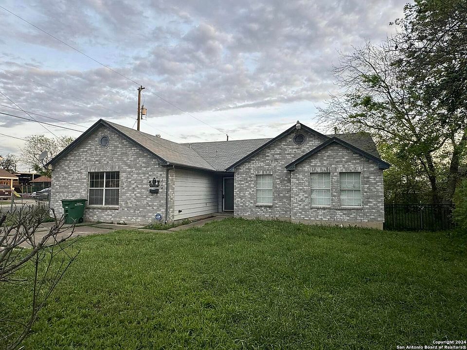 1st image of 2241 W LAUREL
