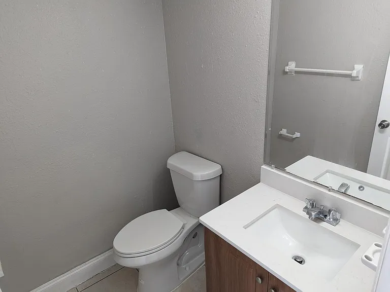2753 L B McLeod Rd #B — Photo 6