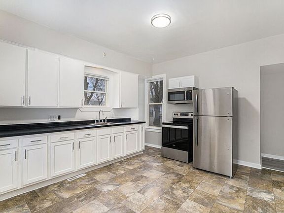 5th image of 1705 S Park St #1705