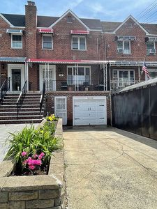 1006 Arnow Ave, Bronx, NY, 10469