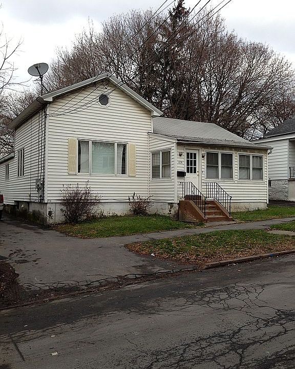 614 Park St.