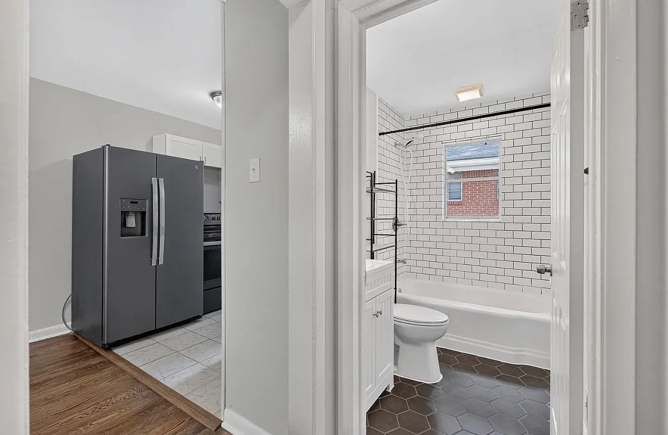2 bed, 1010 sqft, $1,500 — Photo 4