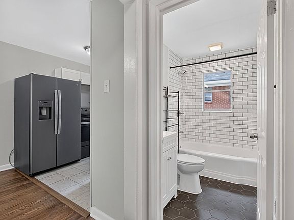 4th image of 1121 Glendale Dr #2