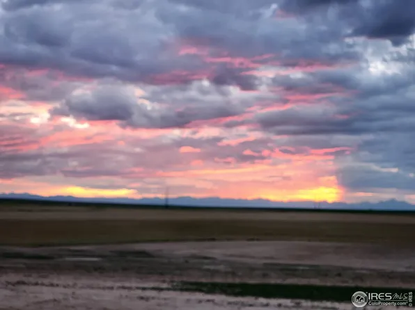 9751 Manilla Rd, Bennett, CO 80102