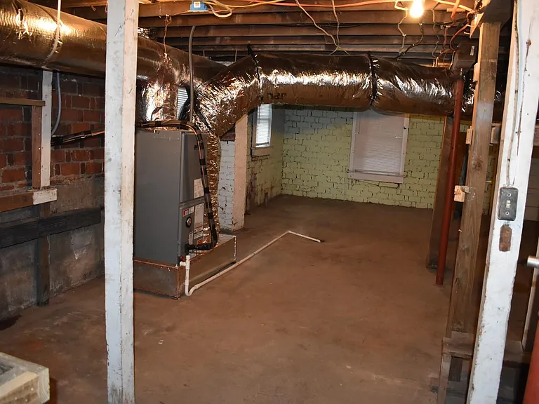 Basement W/Brand new HVAC