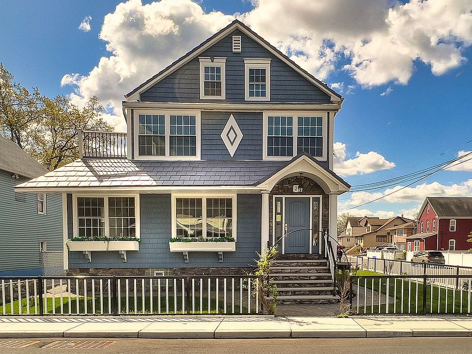 front of house (apt 1&2 ent)