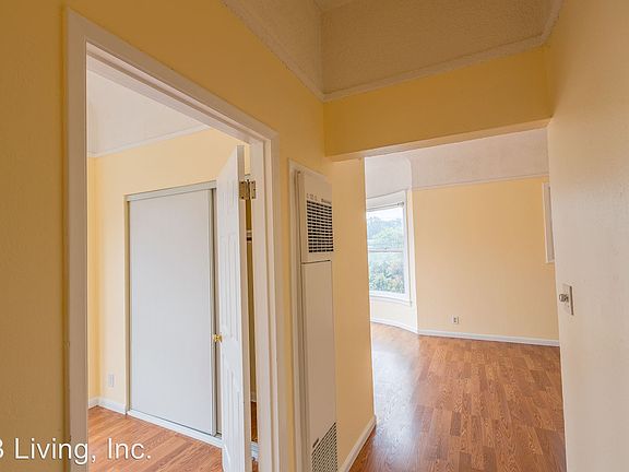 5th image of 1100 Masonic Ave APT 04