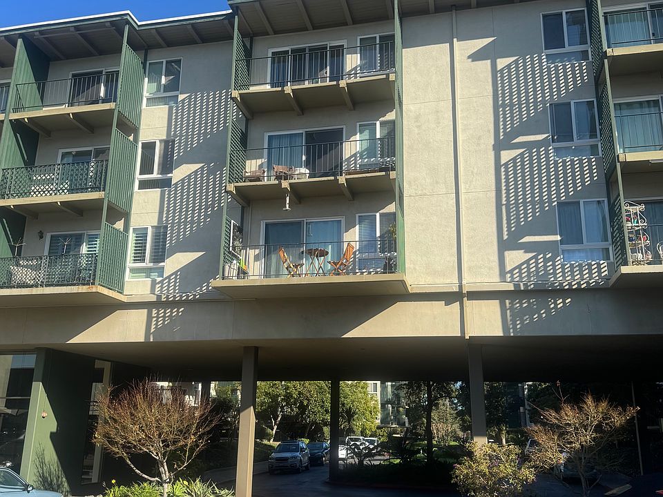 1st image of 814 N Delaware St #516