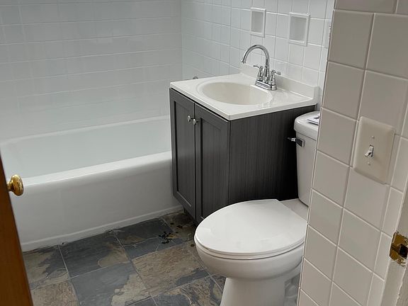 4th image of 6341 N Kedzie Ave APT 2