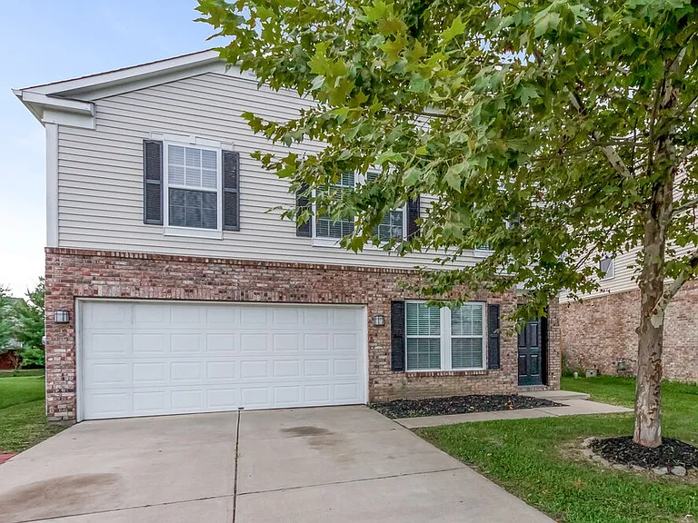 1626 Blue Grass Pkwy — Photo 1