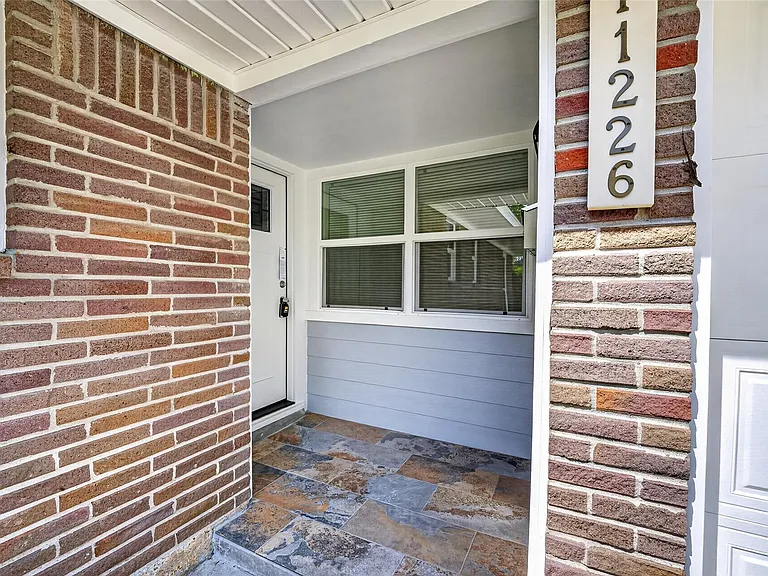 11226 Huggins Dr — Photo 4