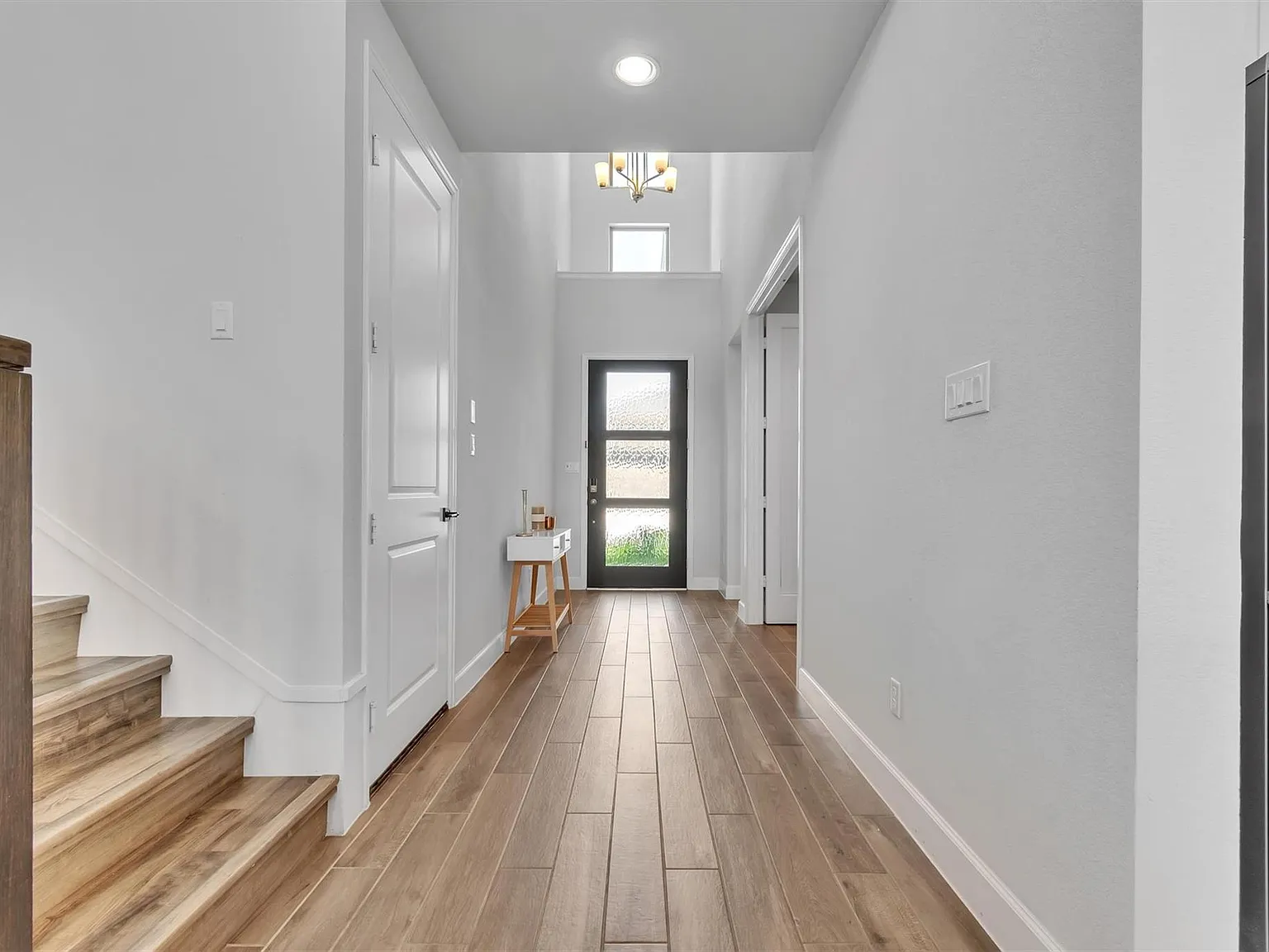 4 bed, 3.0 bath, 2621 sqft, $3,100 — Photo 4
