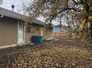 6217-6219 SE Woodstock Blvd, Portland, OR 97206