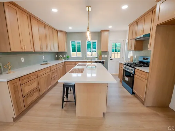 2391 Fashion Ave, Long Beach, CA 90810