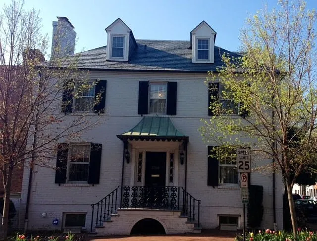 3346 Reservoir Rd NW photo 1