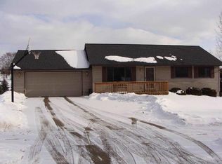 2306 Reinhardt Ct, Reedsburg, WI 53959