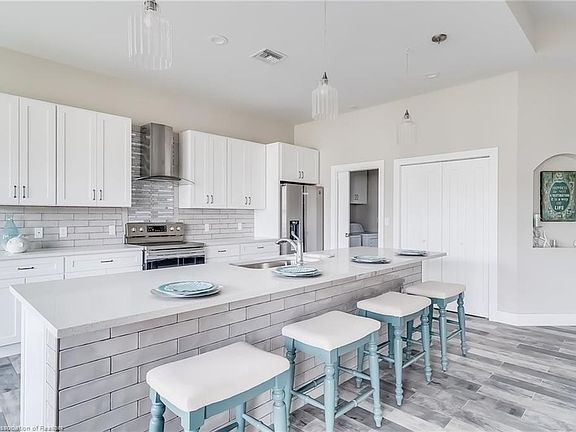 5th image of 3033 Royal Oaks Ct
