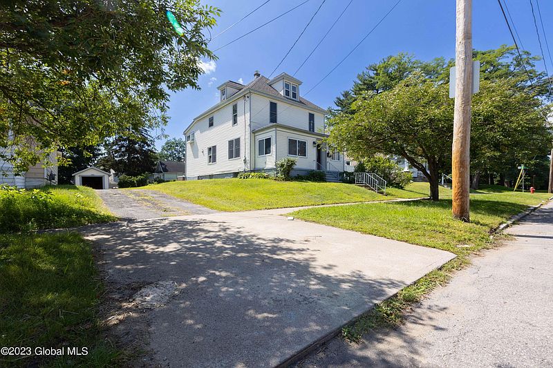 4th image of 2022 Campbell Avenue