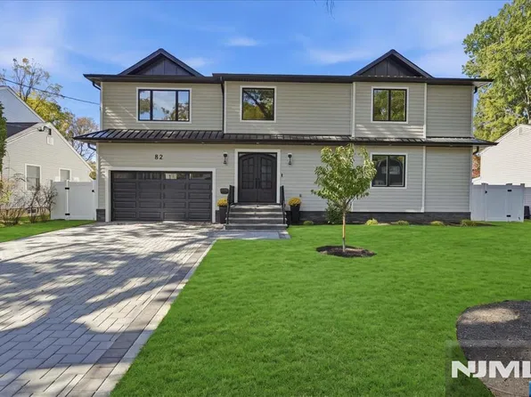 82 Benton Rd, Paramus, NJ 07652