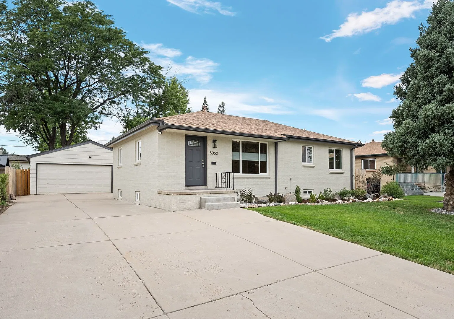 4 Bedroom Home with Large Yard and Finished Basement in Harvey Park — Photo 2