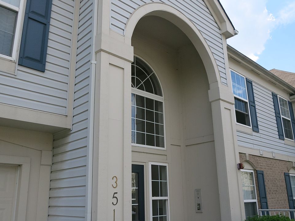 1st image of 351 Doublegate Dr #6F
