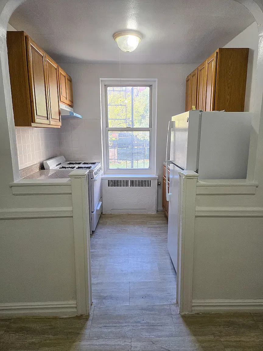 711 Walton Avenue — Photo 1