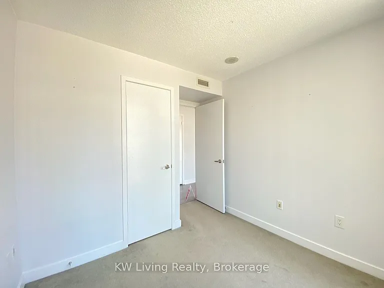 4K Spadina Ave #702 — Photo 16