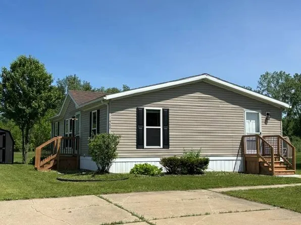 460 Edinborough St, Temperance, MI 48182