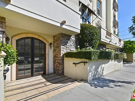 2nd image of 4202 Whitsett Ave APT 104