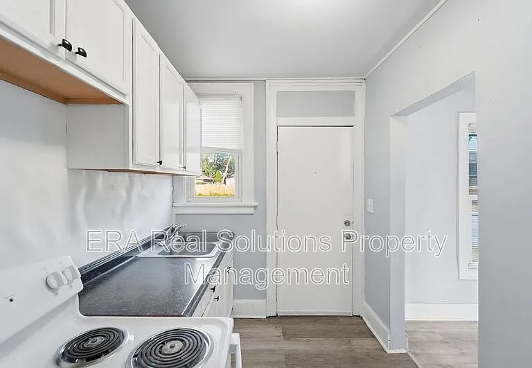 83 Lechner Ave — Photo 17