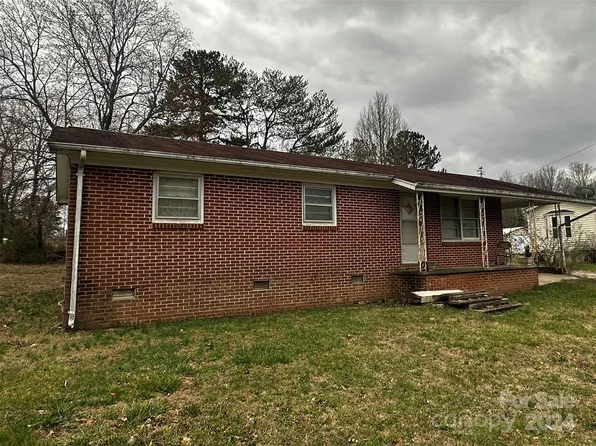 131 Andrews Dr, Grover, NC 28073