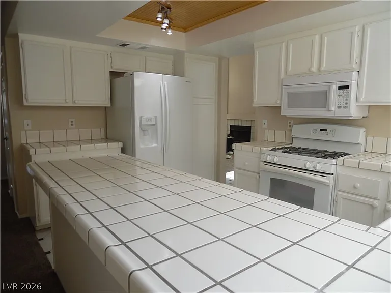 3045 Brigantine Way — Photo 8